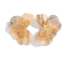 AROS METALICO DORADOS CON FORMA DE FLOR EN RELIEVE