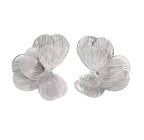 AROS METALICO DORADOS CON FORMA DE FLOR EN RELIEVE